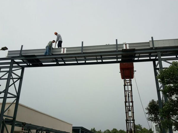 母線(xiàn)現(xiàn)場(chǎng)照片