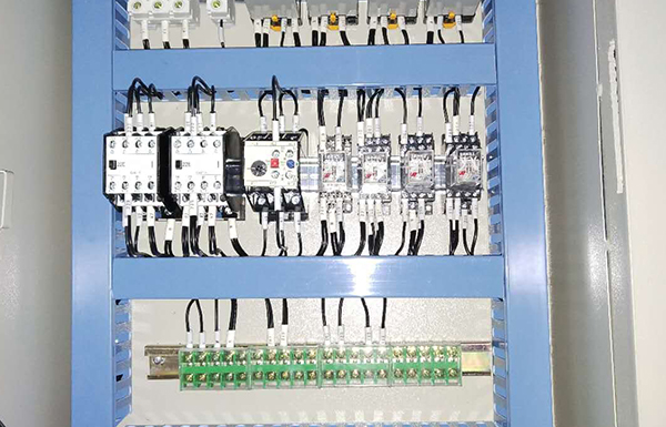生產(chǎn)控制柜、水阻柜企業(yè)，維護(hù)、維修